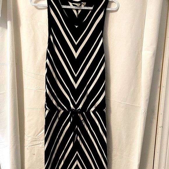 Floor-Length Summer Dress - Picture 2 of 4